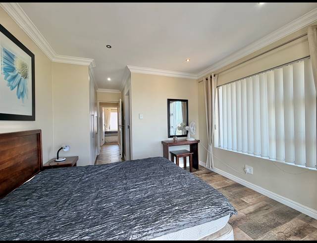 2 BEDROOM APARTMENT FOR SALE IN JEFFREYS BAY CENTRAL